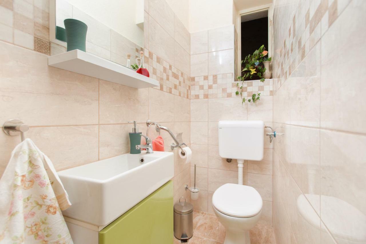Apartment Dragana Kastela Bagian luar foto